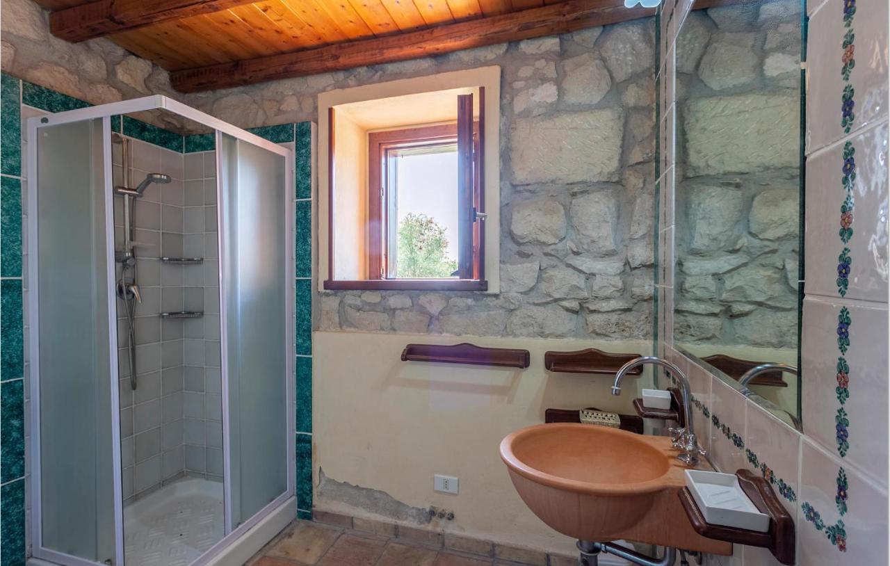 Cozy Home In Ragusa With Kitchen Camemi Exteriör bild